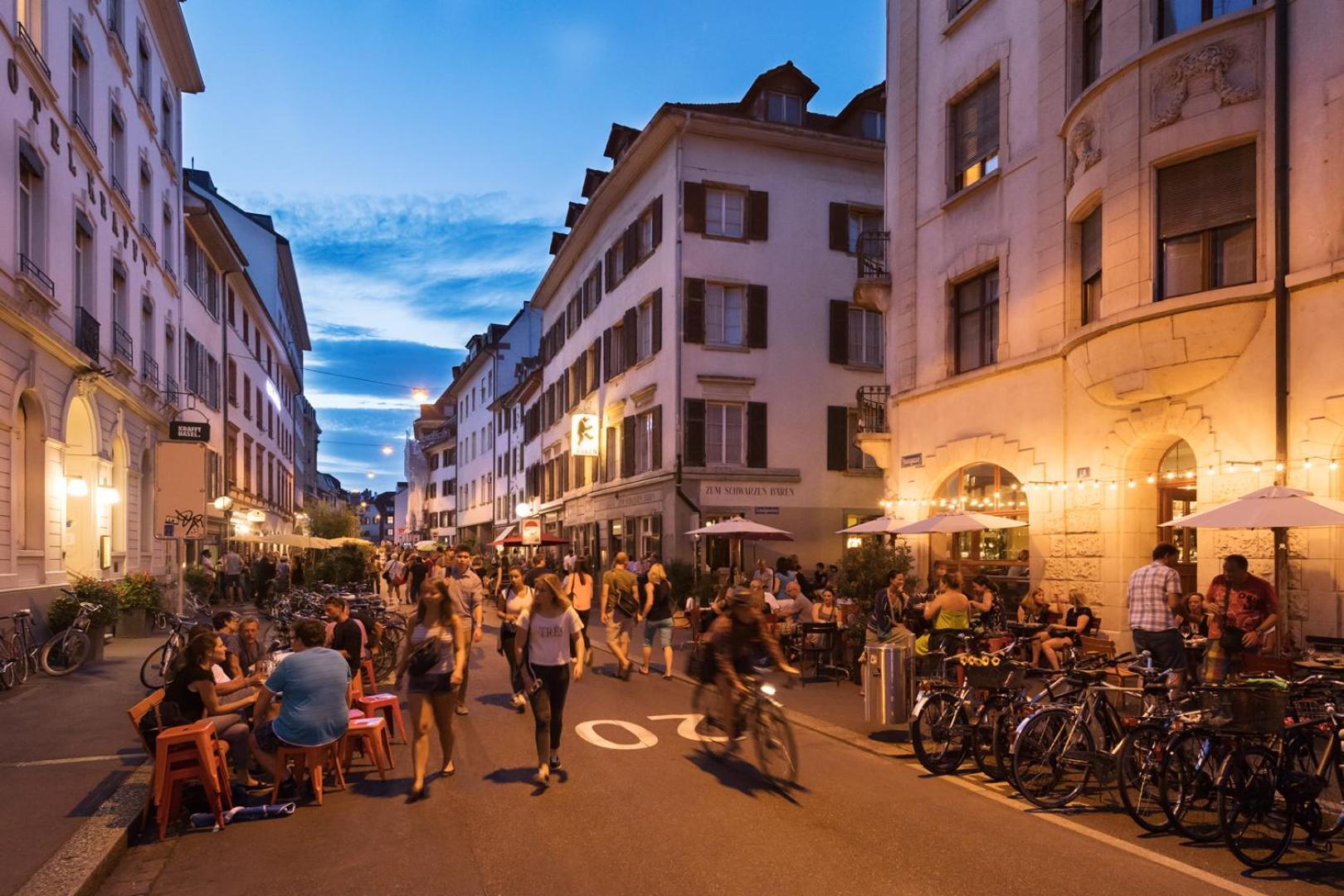 Special Primero Picasso Basel, Bahnhof Grossbasel 10-star Apartment